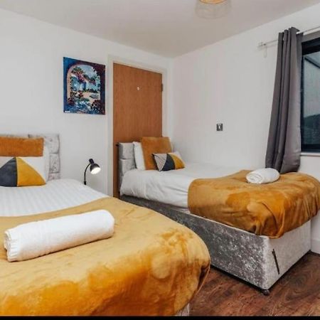 Sl Luxury 2 Bed Broad St Home เบอร์มิงแฮม ภายนอก รูปภาพ