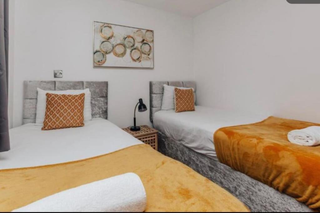 Sl Luxury 2 Bed Broad St Home เบอร์มิงแฮม ภายนอก รูปภาพ