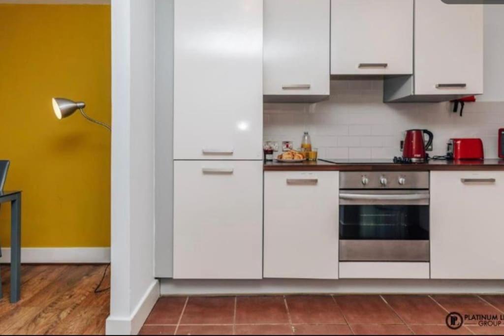 Sl Luxury 2 Bed Broad St Home เบอร์มิงแฮม ภายนอก รูปภาพ