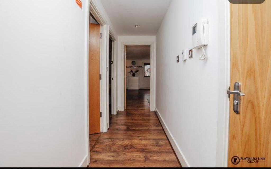 Sl Luxury 2 Bed Broad St Home เบอร์มิงแฮม ภายนอก รูปภาพ