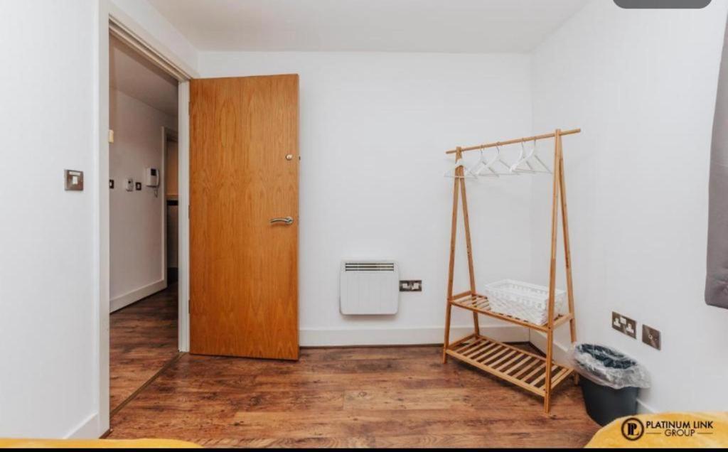 Sl Luxury 2 Bed Broad St Home เบอร์มิงแฮม ภายนอก รูปภาพ