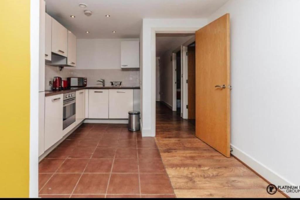 Sl Luxury 2 Bed Broad St Home เบอร์มิงแฮม ภายนอก รูปภาพ