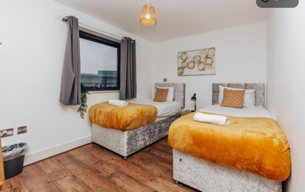 Sl Luxury 2 Bed Broad St Home เบอร์มิงแฮม ภายนอก รูปภาพ
